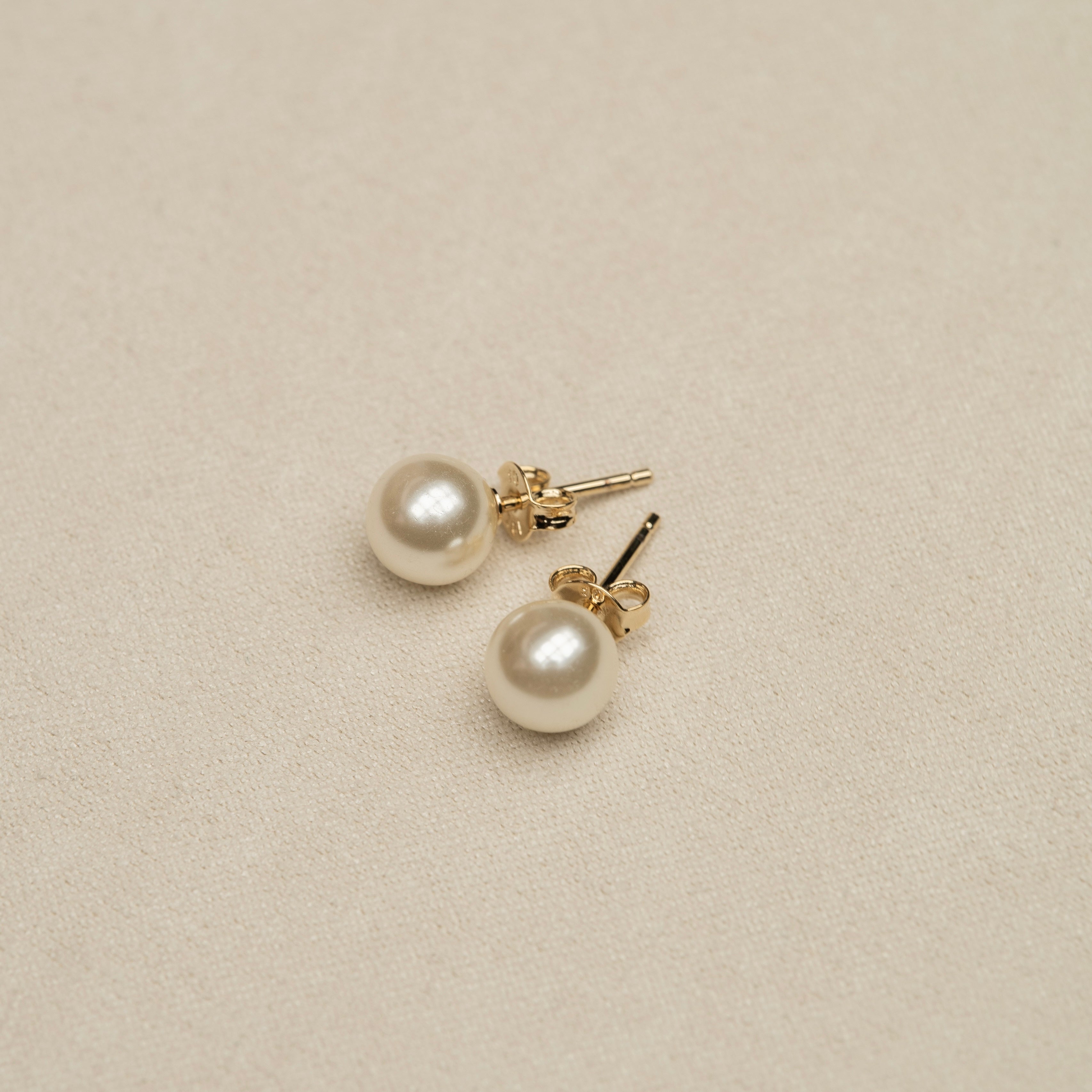 Classic Pearl Earrings